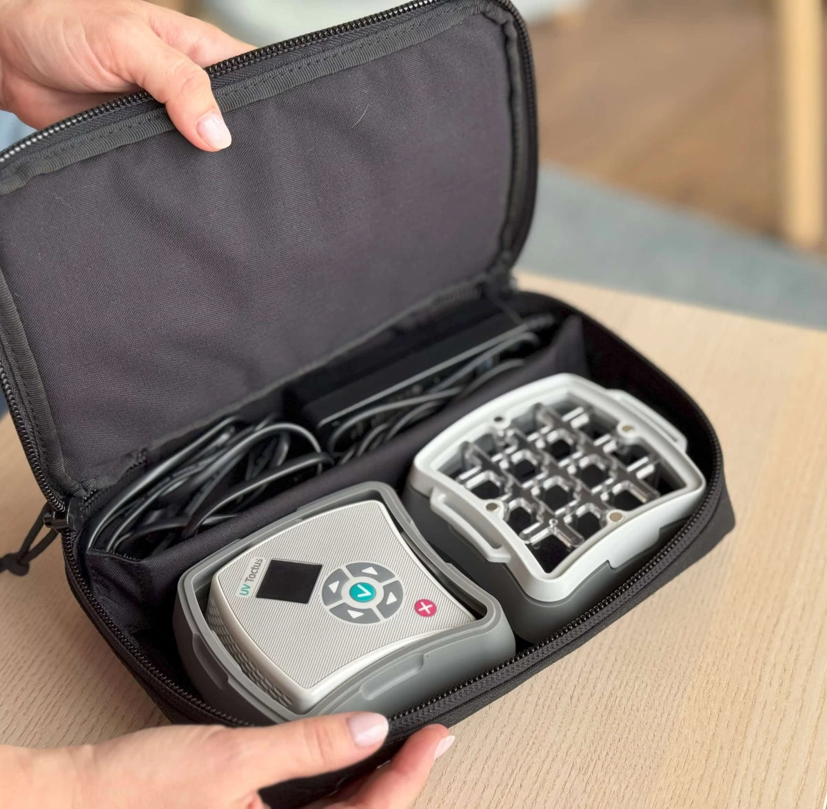 UV Tactus phototherapy device+APP